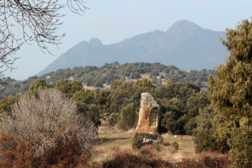 foto piedra escrita